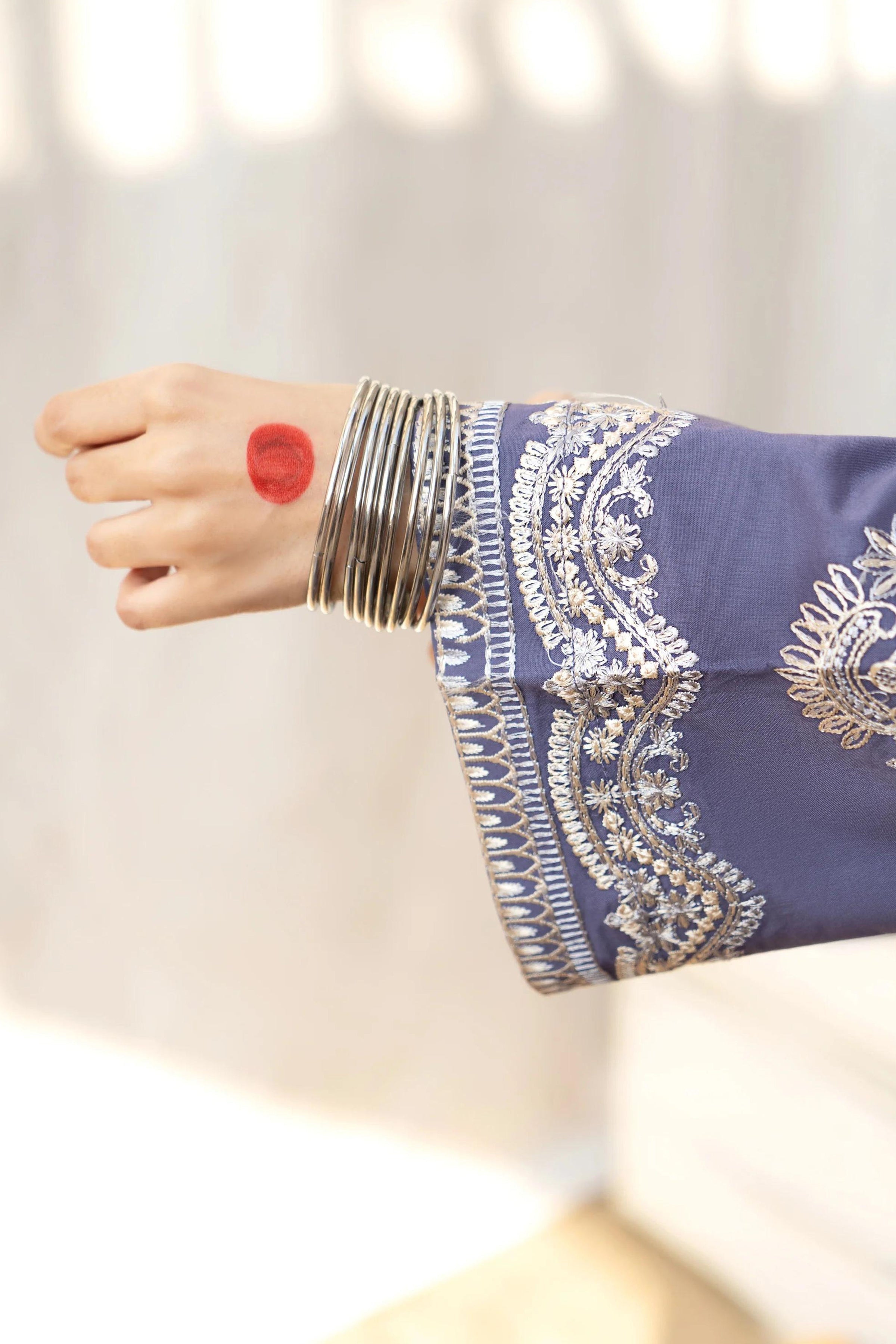 URGE - 3PC LAWN EMBROIDERED SHIRT WITH MANAAR PRINTED DUPATTA AND EMBROIDERED TROUSER - HZG1594