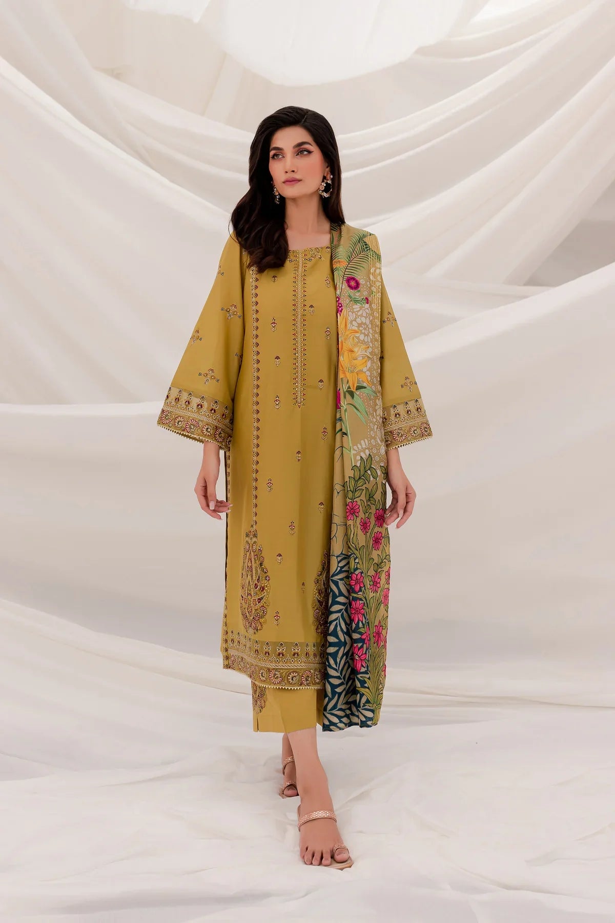 BATIK - 3PC LAWN EMBROIDERED SHIRT WITH MANAAR PRINTED DUPATTA & TROUSER - HZG1244