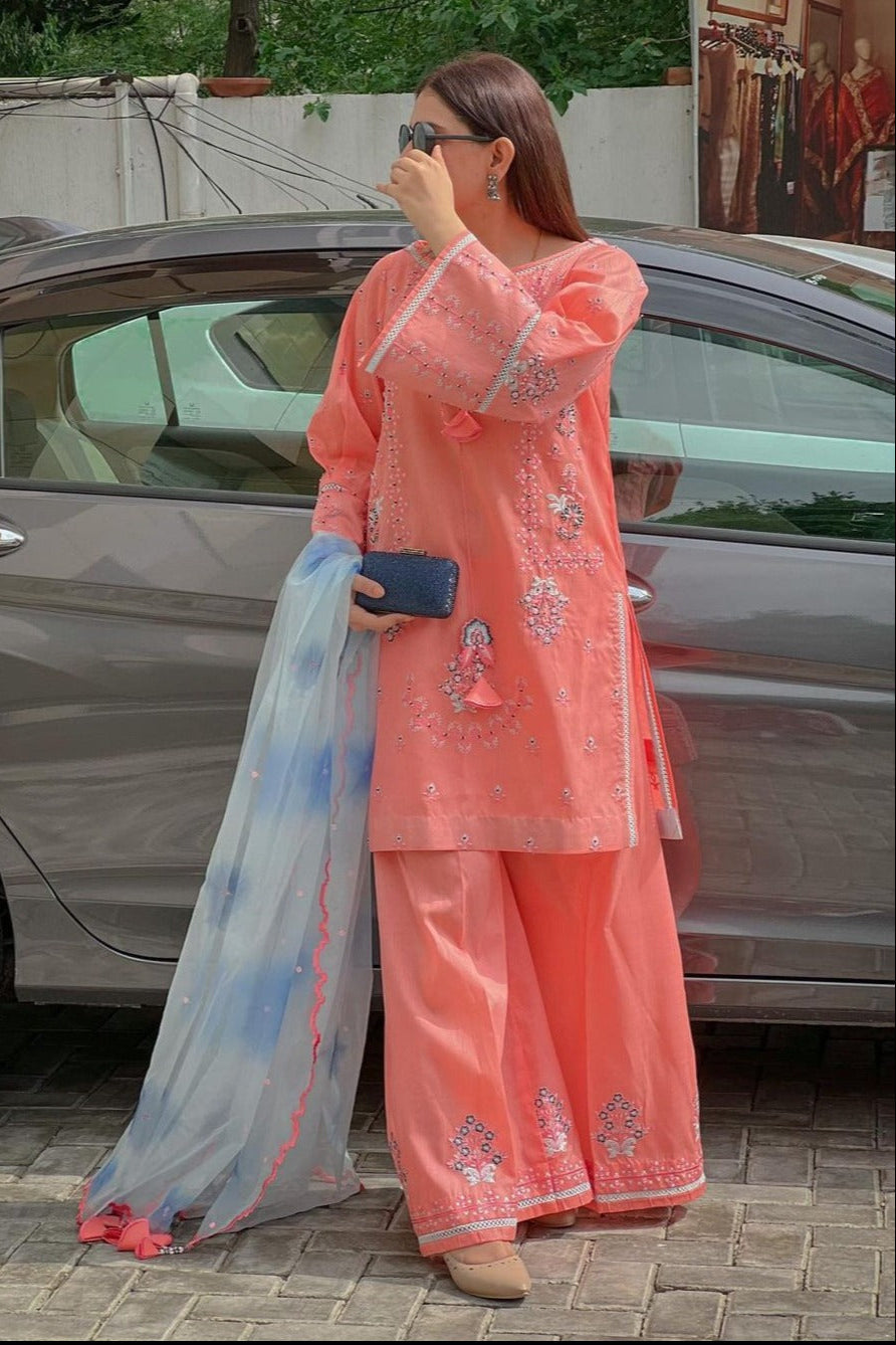 MAIRA ZUNNORAIN - 3PC LAWN EMBROIDERED SHIRT WITH CHIFFON PRINTED DUPPATA AND TROUSER - HZG2660