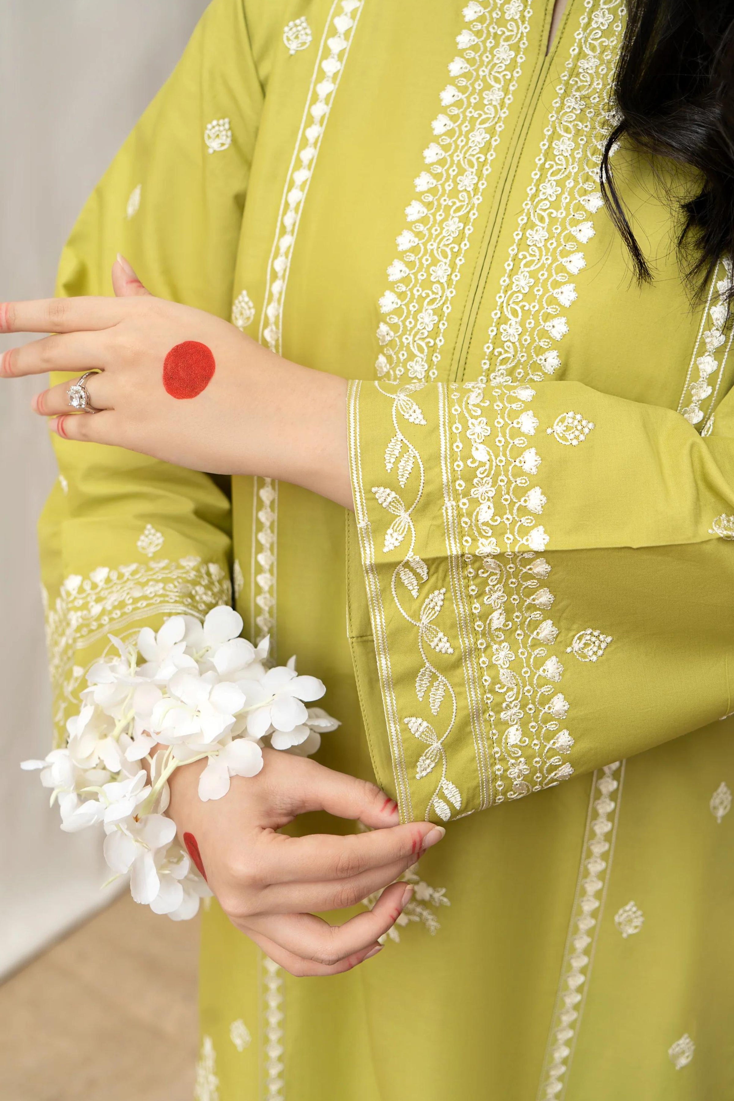 URGE - 3PC DHANAK EMBROIDERED SHIRT WITH TWILL PRINTED SHAWL AND EMBROIDERED TROUSER - HZG1597