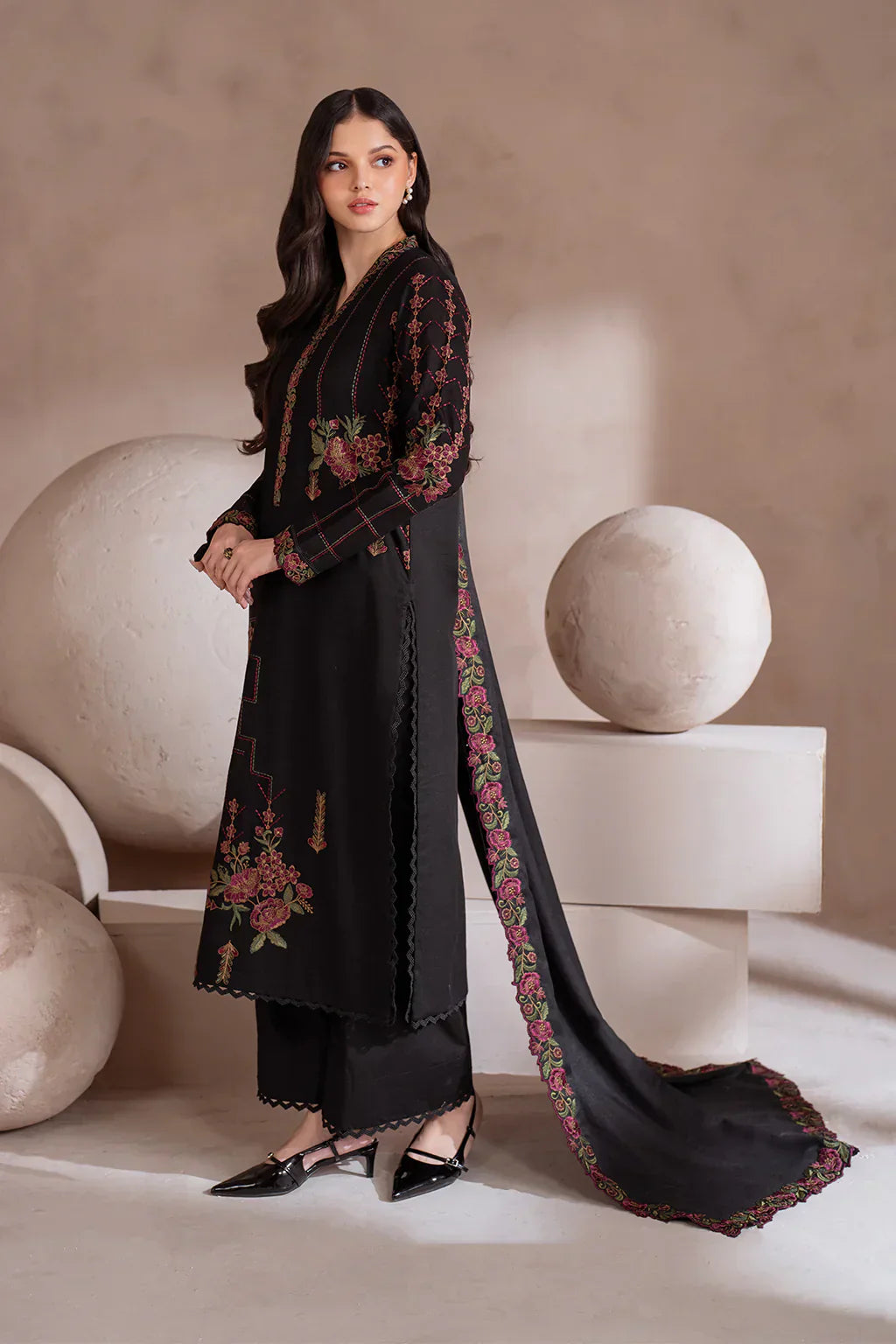 IZNIK - 3PC DHANAK EMBROIDERED SHIRT WITH CHIFFON EMBROIDERED DUPATTA  AND TROUSER - HZG2041