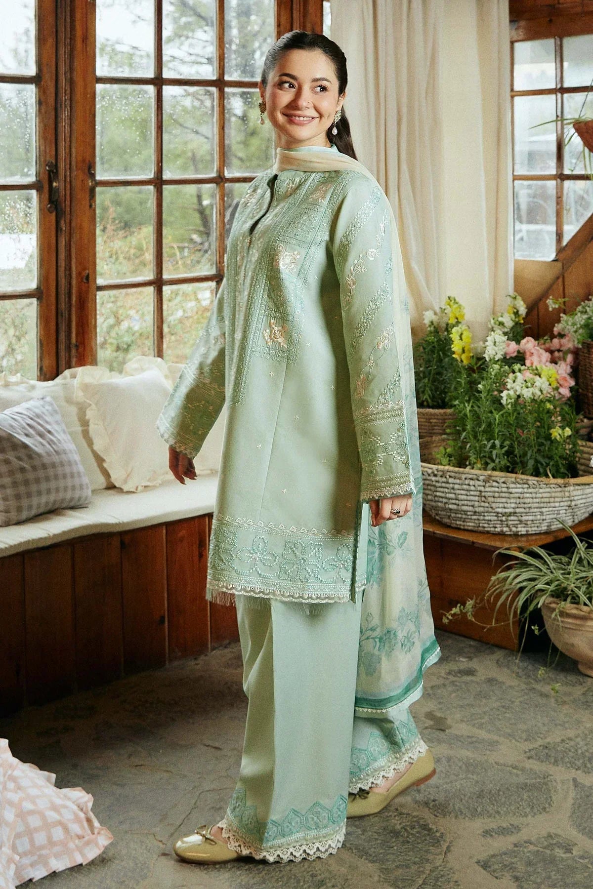 ZARA SHAH JAHAN - 3PC DHANAK EMBROIDERED SHIRT WITH TWILL PRINTED SHAWL AND TROUSER - HZG1688