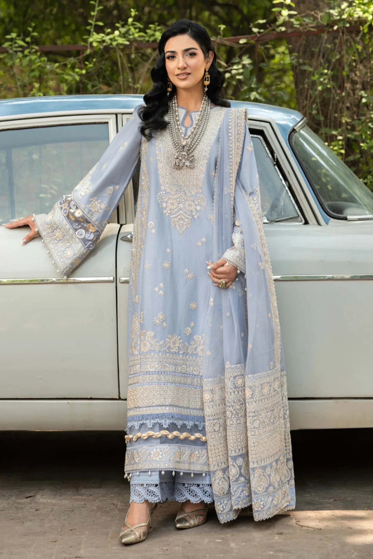 ETHNC - 3PC LAWN EMBROIDERED SHIRT WITH ORGANZA EMBROIDERED DUPATTA AND TROUSER - HZG2732
