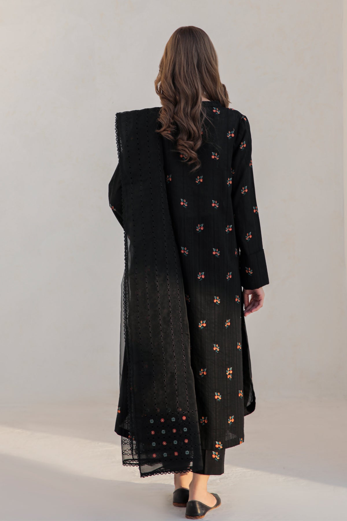 JAZMIN - 3PC CAMBRIC EMBROIDERED SHIRT AND ORGANZA EMBROIDERED DUPATTA WITH TROUSER - HZG1279