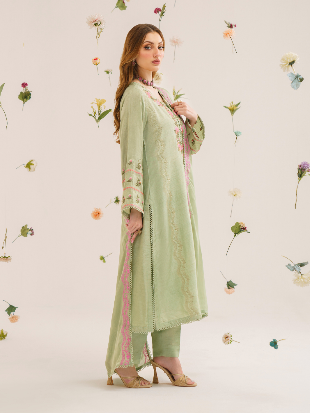 GARNET - 3PC LAWN EMBROIDERED SHIRT WITH CHIFFON EMBROIDERED DUPATTA AND TROUSER - HZG1602