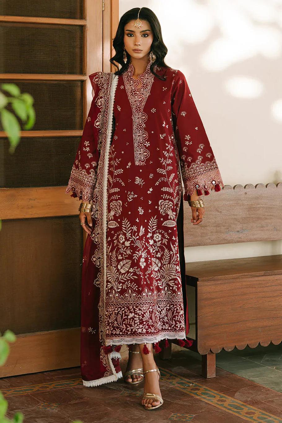 MAHNUR - 3PC LAWN EMBROIDERED SHIRT WITH KHADDI NET EMBROIDERED DUPATTA AND TROUSER - HZG3000