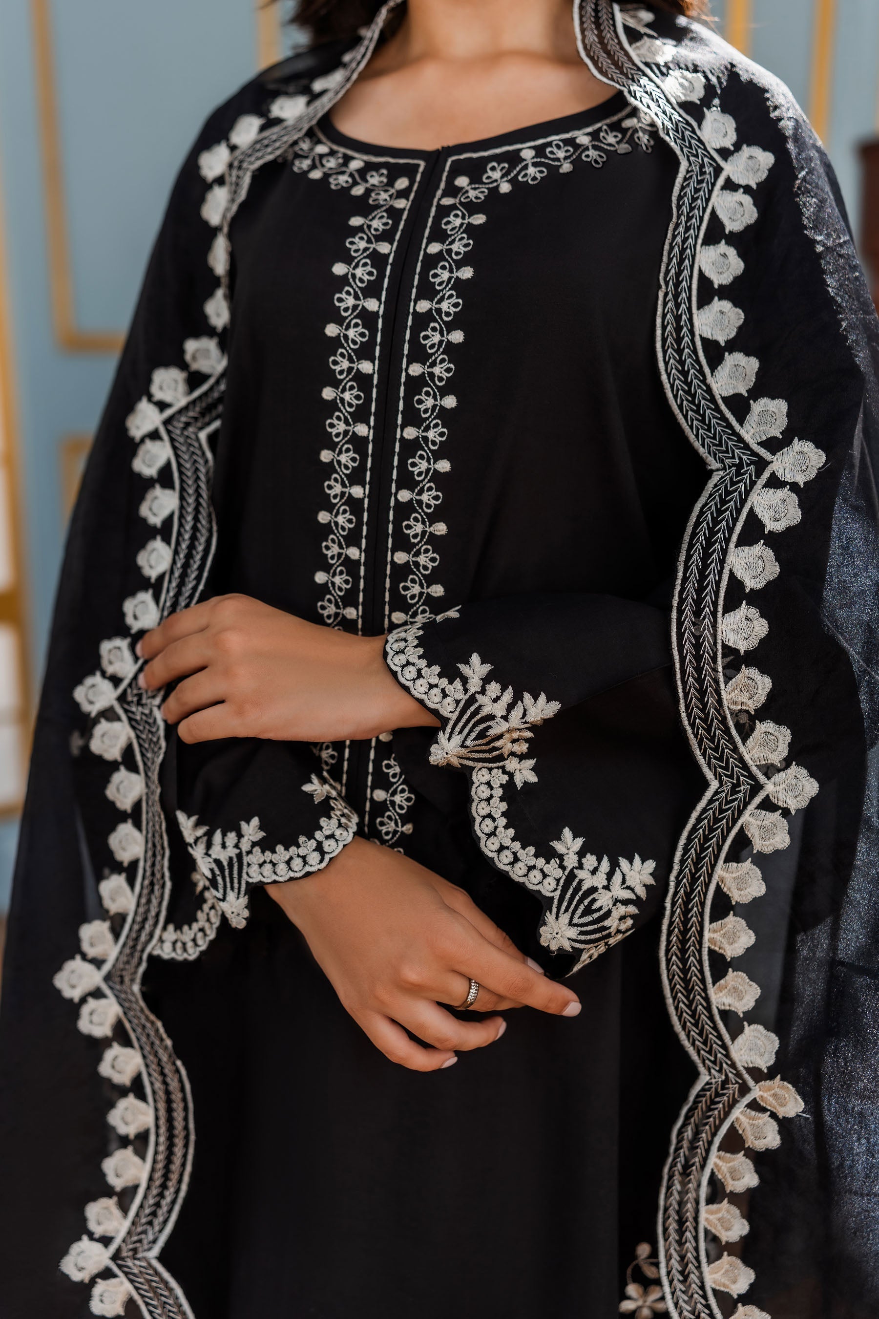 BATIK - 3PC DHANAK EMBROIDERED SHIRT WITH ORGANZA EMBROIDERED DUPATTA AND TROUSER - HZG1834