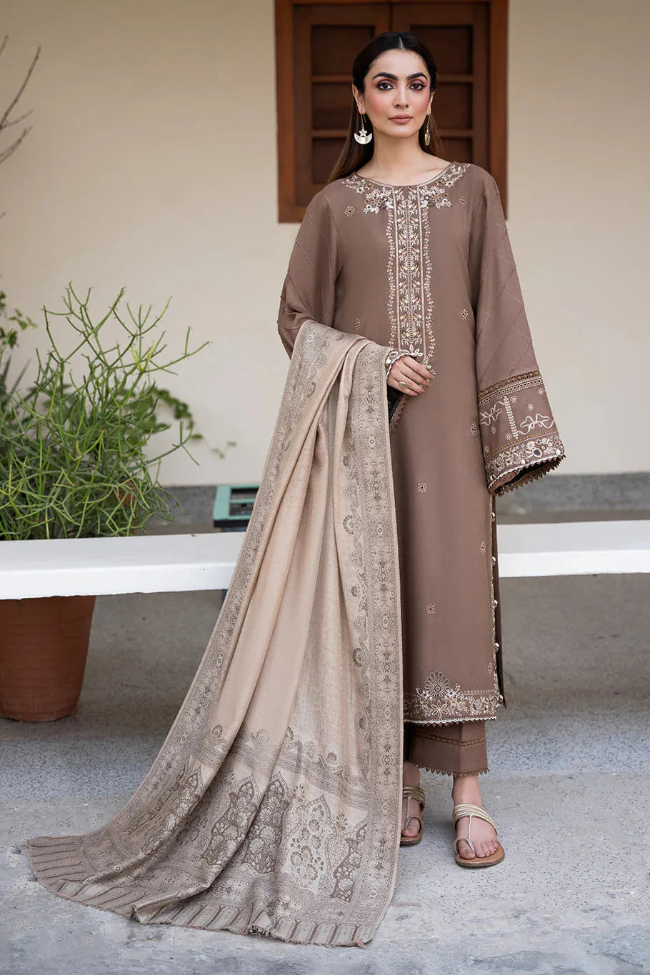 IZEL - 3PC LAWN EMBROIDERED SHIRT WITH CHIFFON PRINTED DUPATTA AND TROUSER - HZG2653